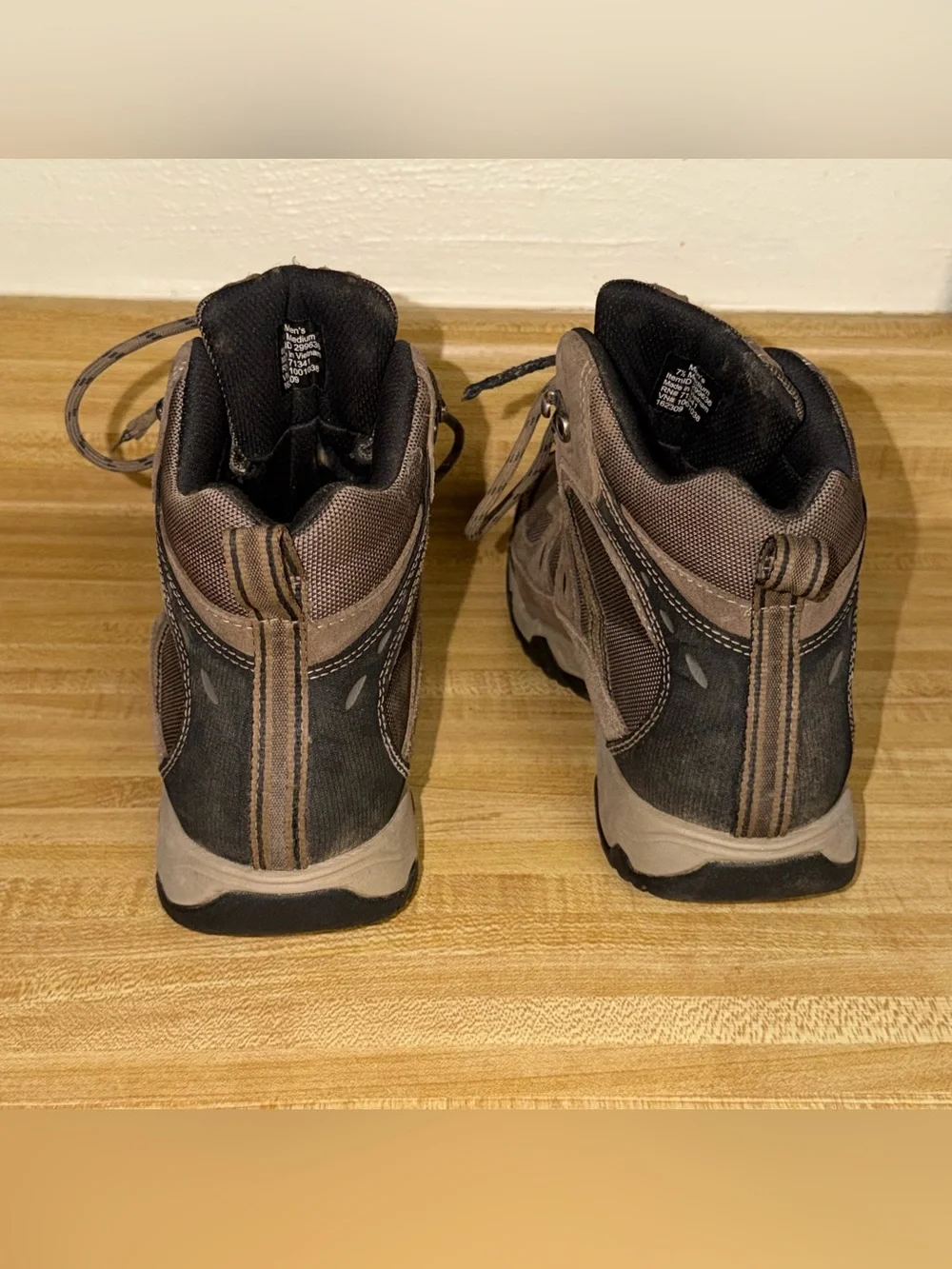 L.L. Bean Men's size 7.5 Trail Mid-Height Hiking Boots shoes outdoors